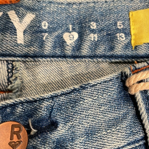 NWT ROXY JEANS WOMAN/ JUNIOR SIZE - Picture 4 of 6